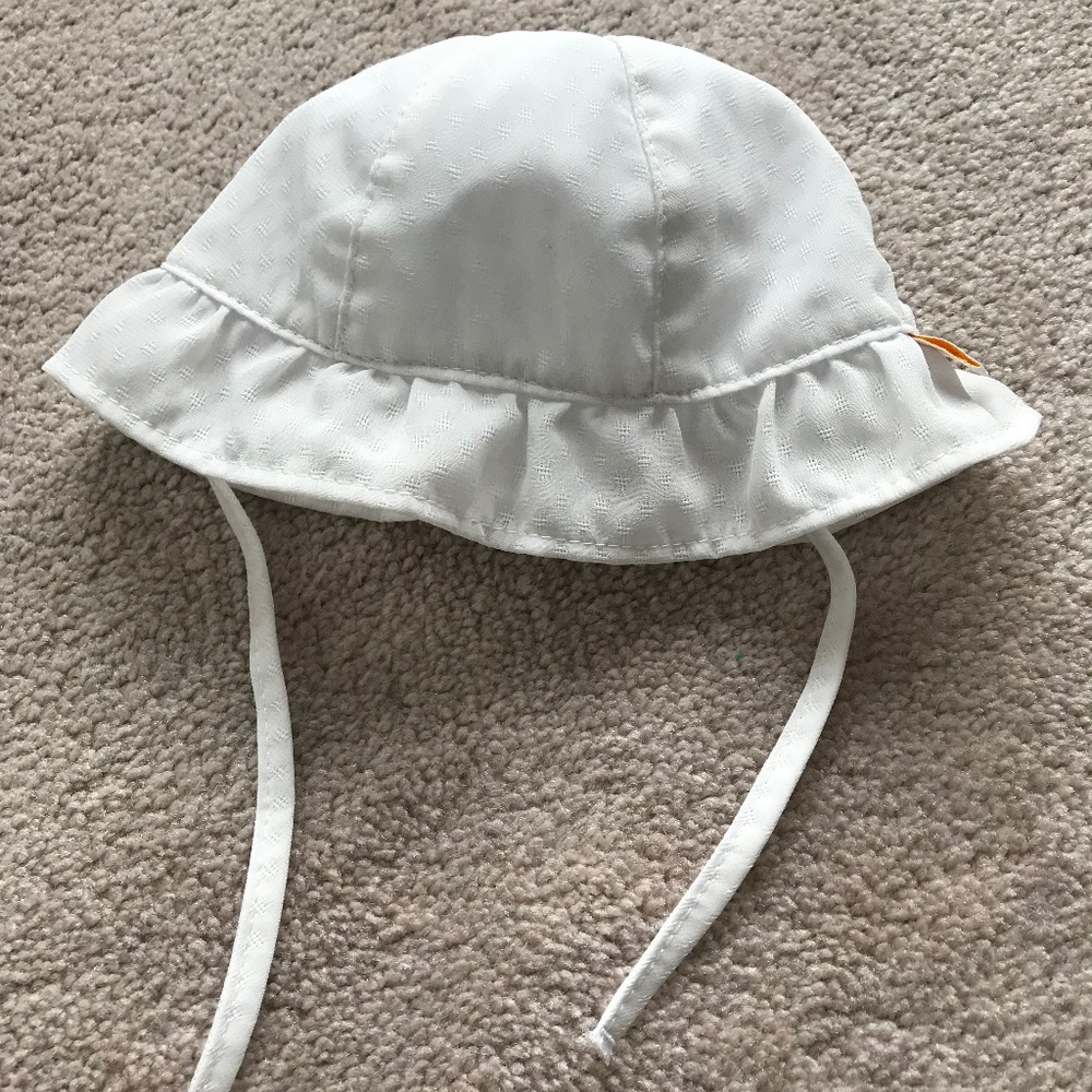 Calikids infant sun hat